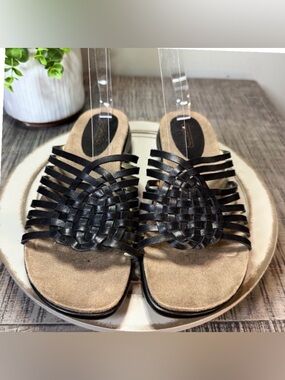 Easy Spirit Esellie Black Leather Woven Slip On Sandal 8.5 Flat Slide